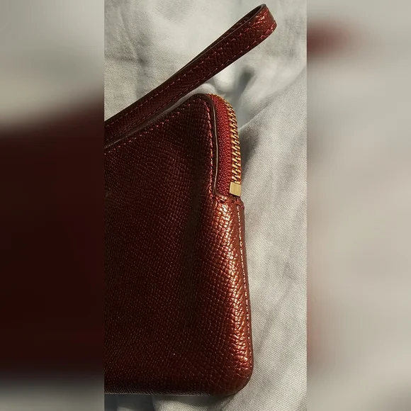 Coach Metallic Cherry Leather wristlet New without tags - Picture 12 of 16